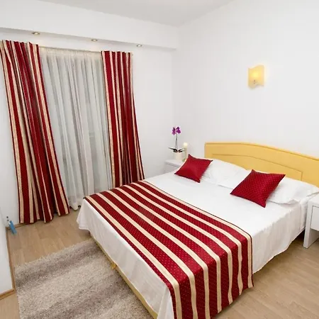 In With Sea View, Balcony, Air Conditioning Wifi 3340-8 Apartment Pisak