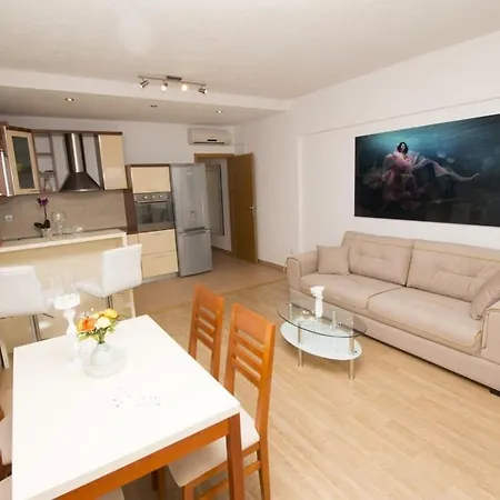 Apartment In With Sea View, Balcony, Air Conditioning Wifi 3340-8 *